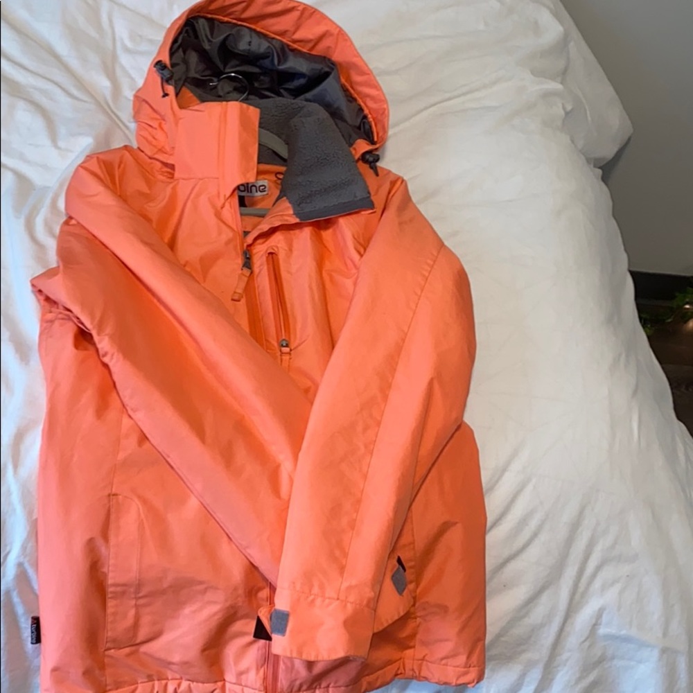 Women’s medium snowboarding jacket